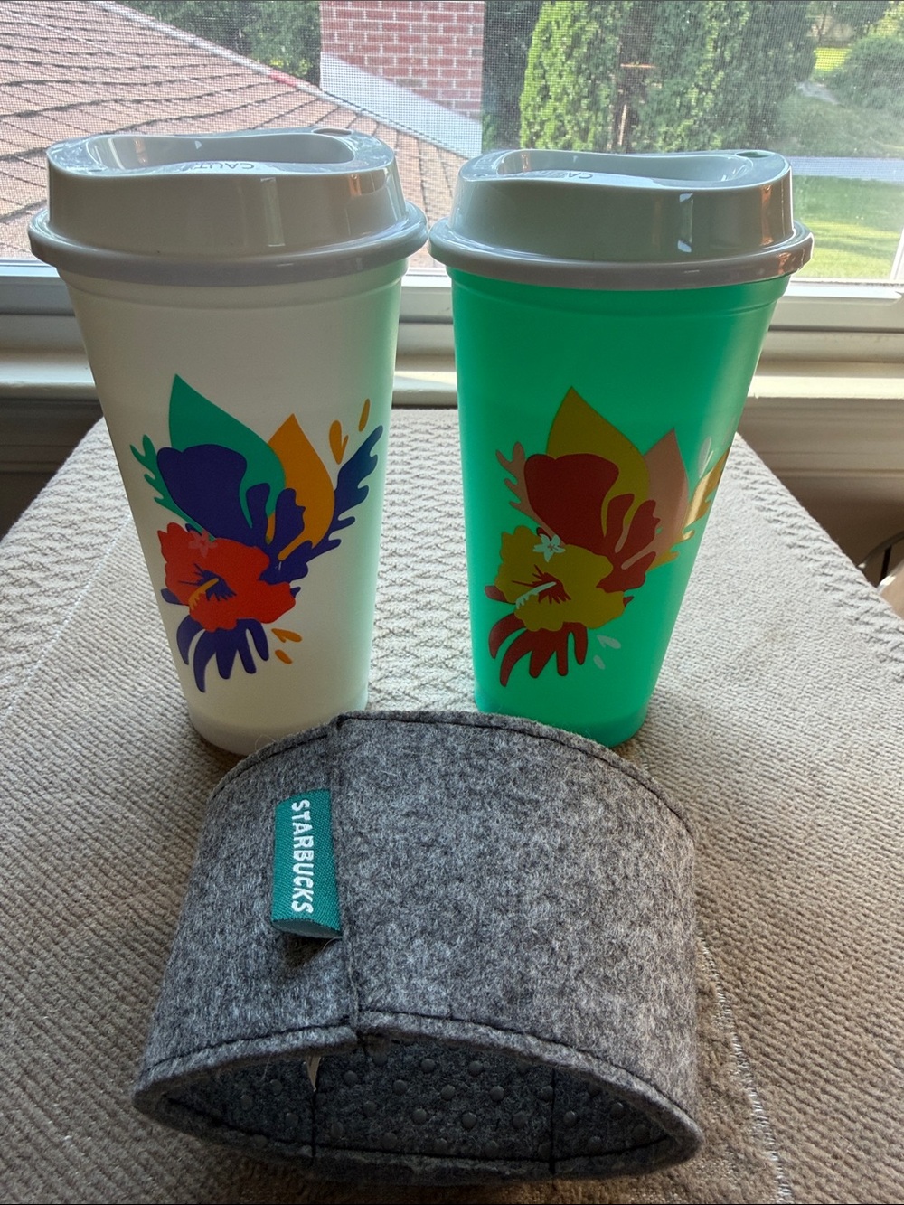 Two Starbucks Floral Reusable Cups & reusable gray felt cup sleeve Environment - Picture 1 of 5
